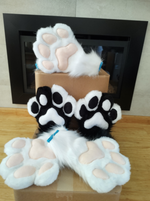 HAND PAWS - VARIOUS HAND PAWS